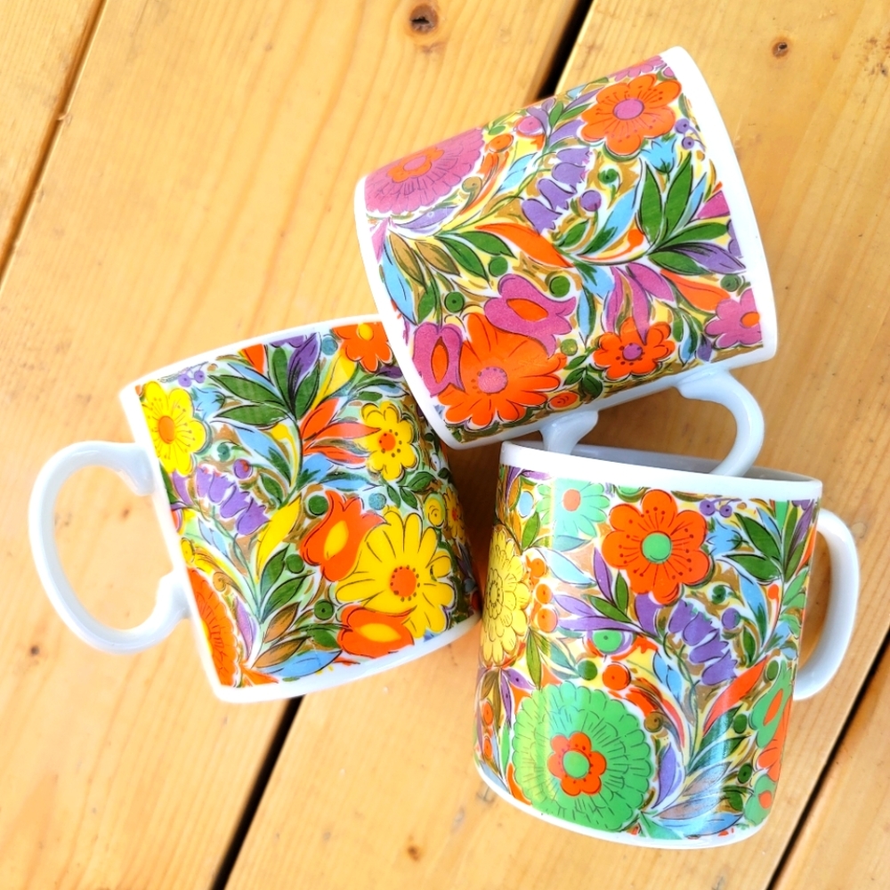 Vintage mug set